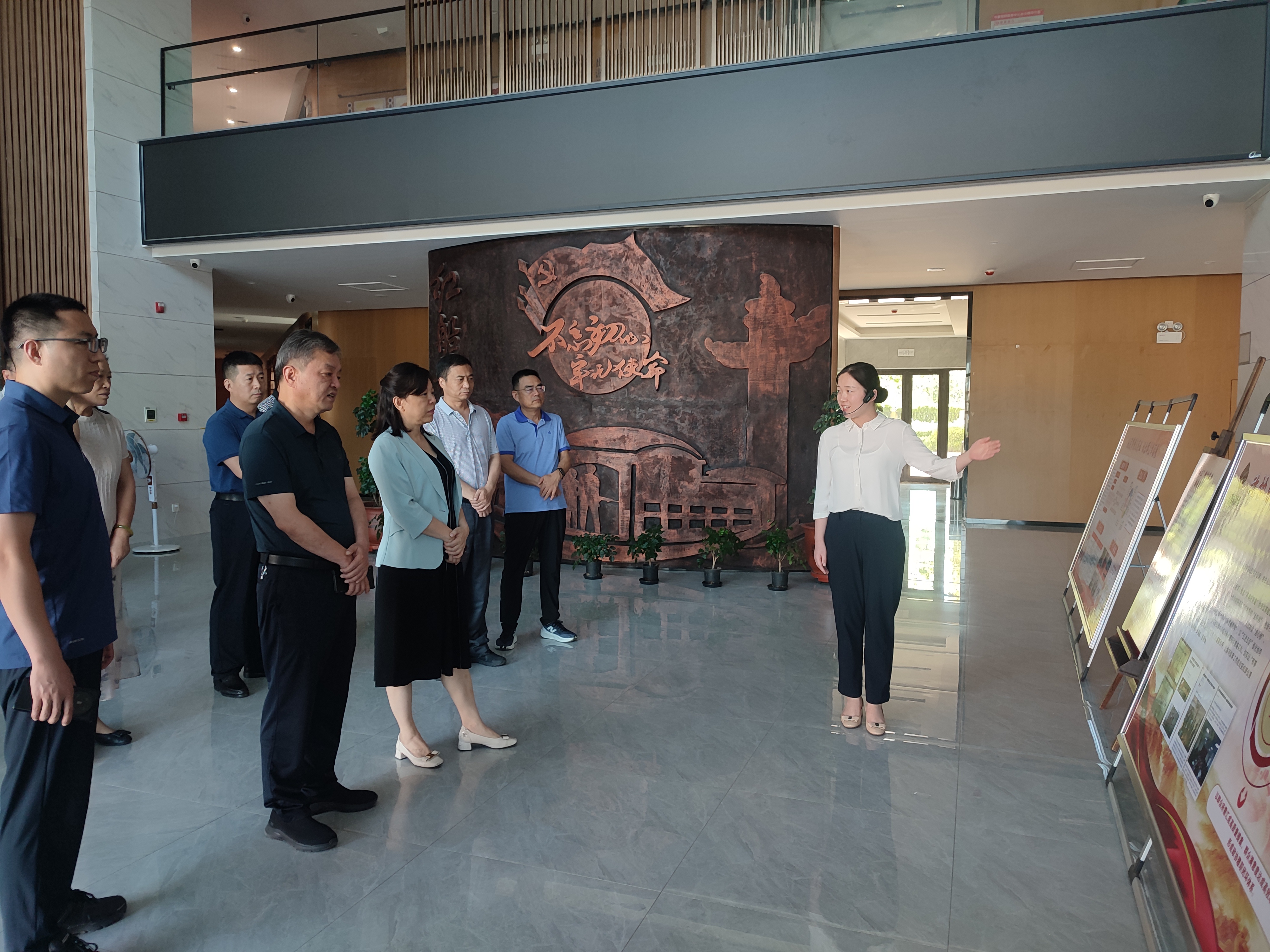            市政协副主席李秋红调研贯彻落实中央和省委、市委政协工作会议精神情况        