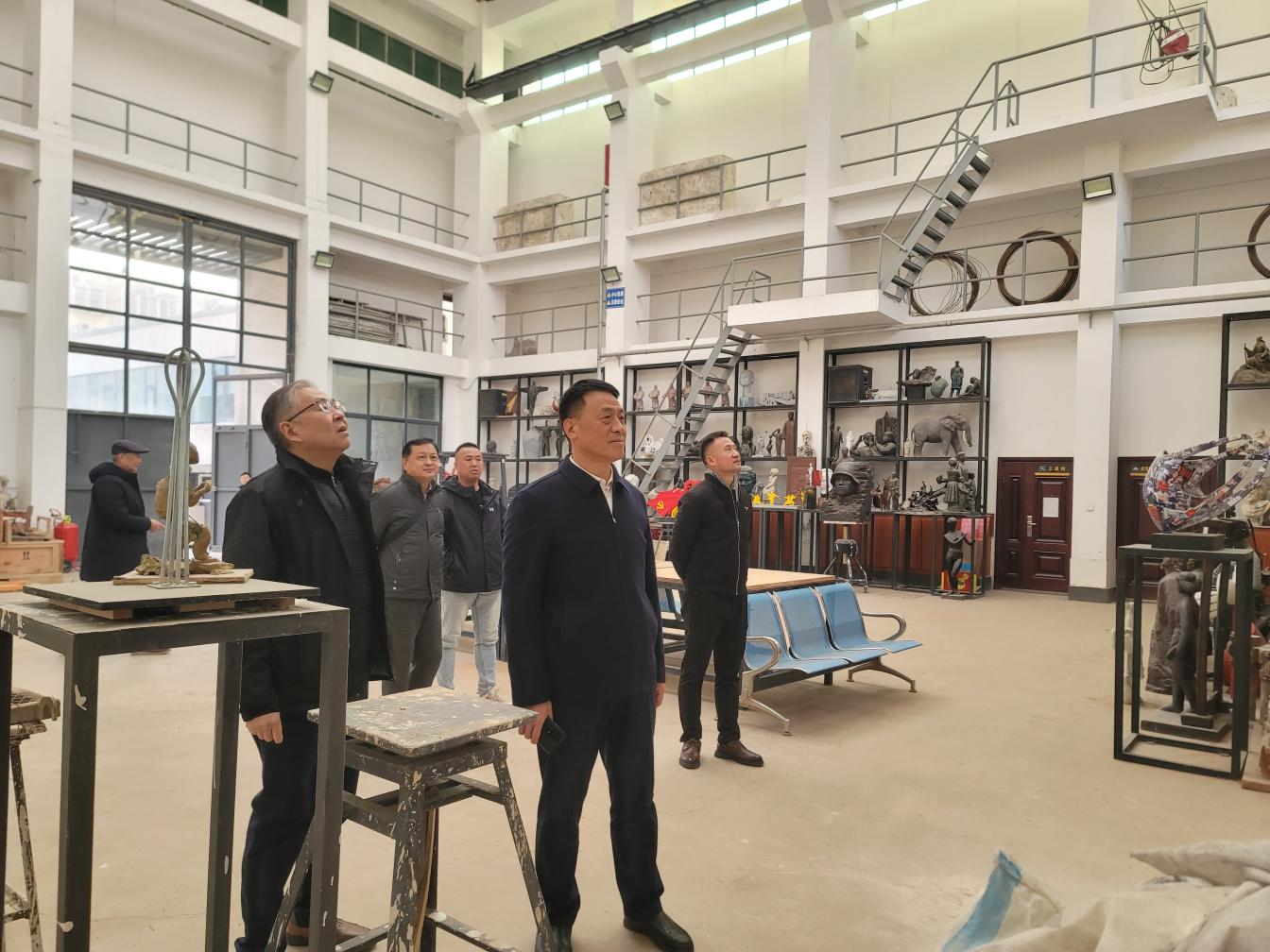            市政协副主席翟政走访看望市政协委员        